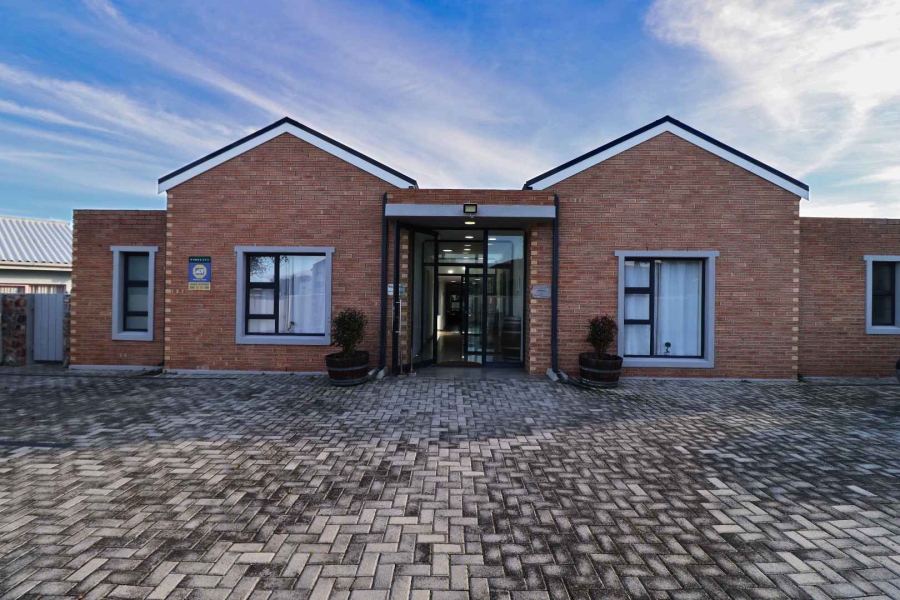 7 Bedroom Property for Sale in Sandbaai Western Cape